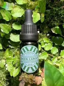 Huile de CBD en flacon 10 ml disponible en 10, 30 et 50%