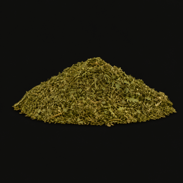 Trim THV composé de petits morceaux de fleurs résineuses et feuilles riches en cannabinoïdes proposé par GreenCanopy