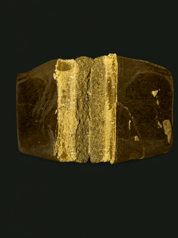 résine cbd amnesia 3x filtrée texture souple hash premium gros plan
