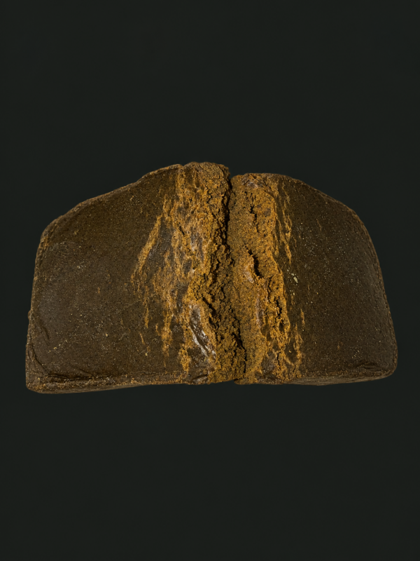 résine cbd libanais hash rouge texture sèche artisanal gros plan