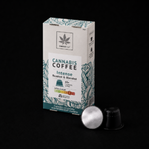 Tasse de Cannaline Café au Cannabis avec café aromatisé aux feuilles de chanvre